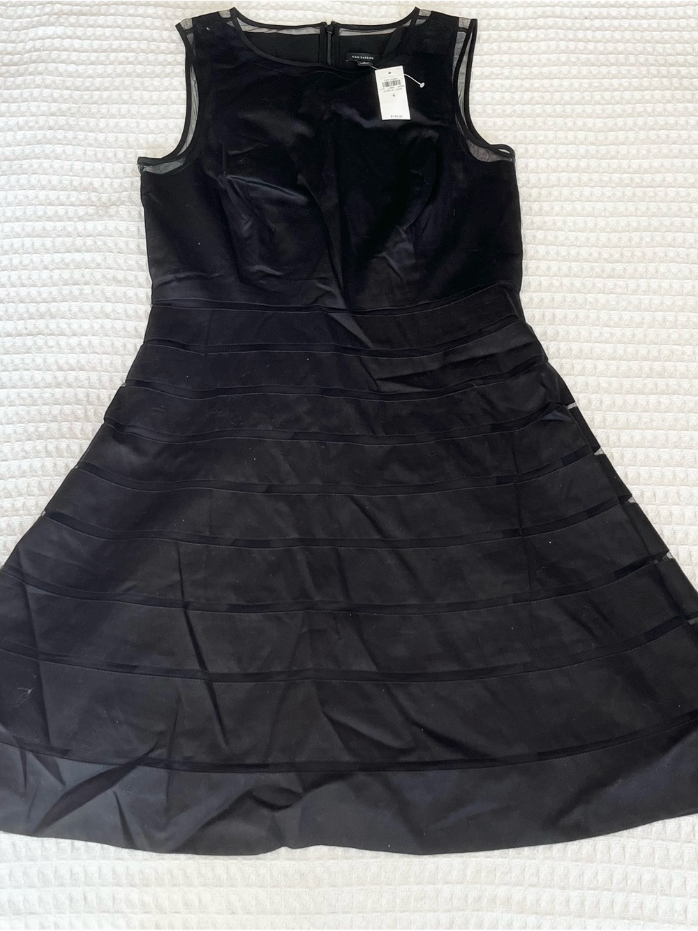 Ann Taylor Black Sleeveless Fit-and-Flare Dress size 4 NWT